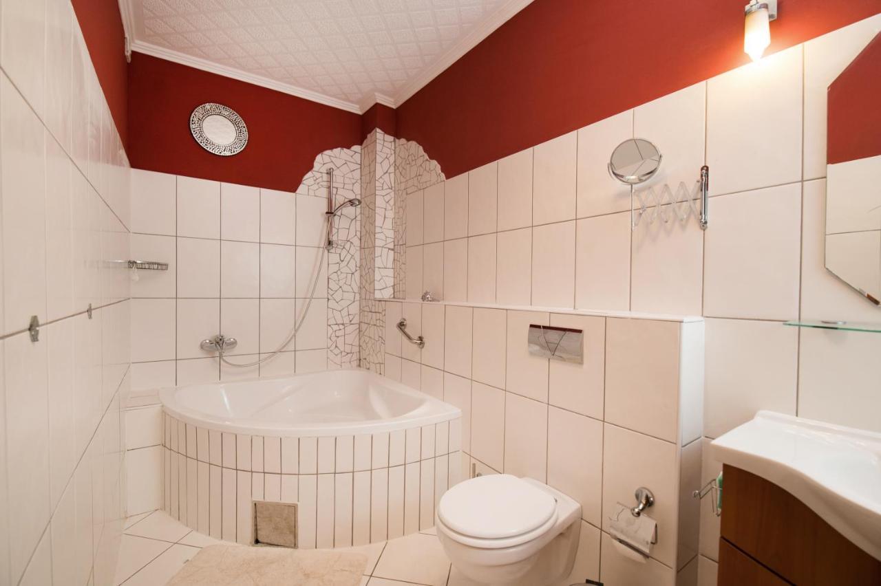 Apartman Mediterraneo Supetar Buitenkant foto