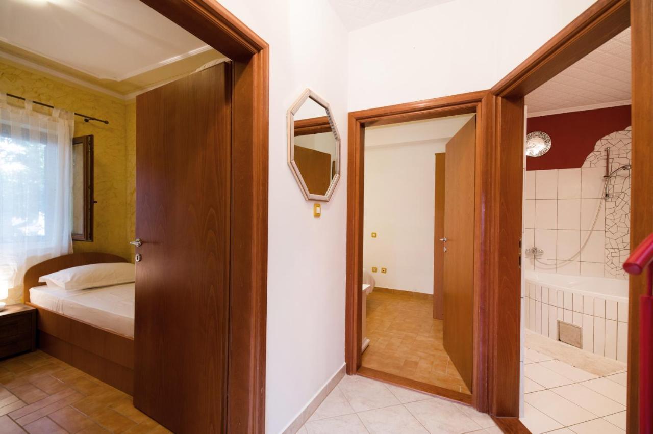 Apartman Mediterraneo Supetar Buitenkant foto